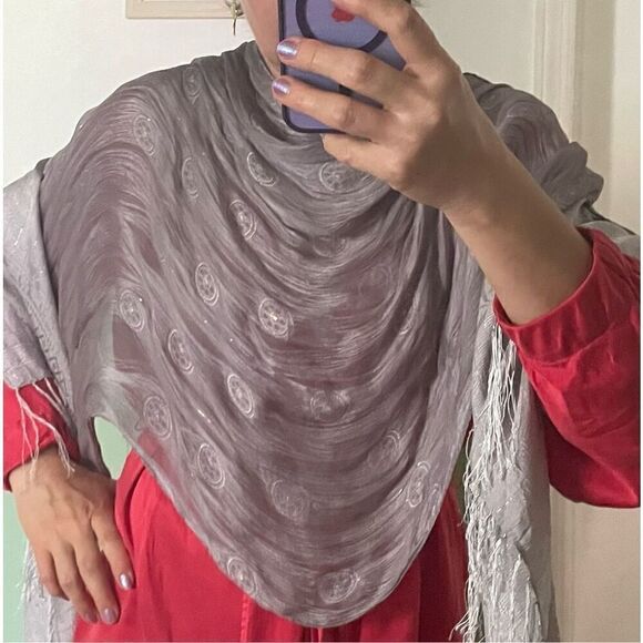 Beautiful Silk Scarf - Picture 1 of 8